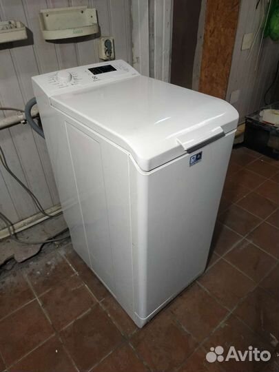 Стир. машина вертикальная. Electrolux. Доставка