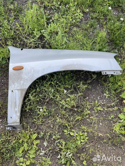 Крыло правое мазда трибут
