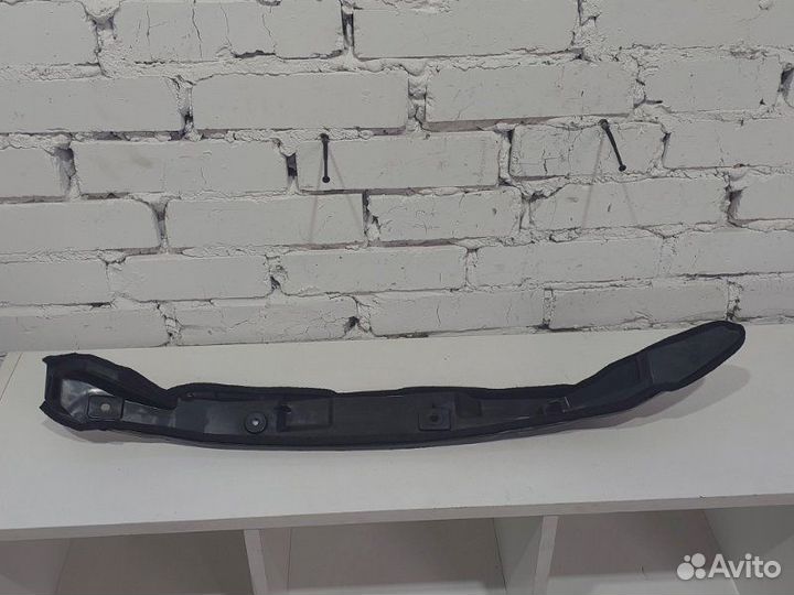 Уплотнитель подкрылка правый Toyota Rav4 XA50