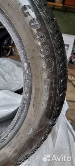 Goodyear UltraGrip Ice 2 215/55 R17