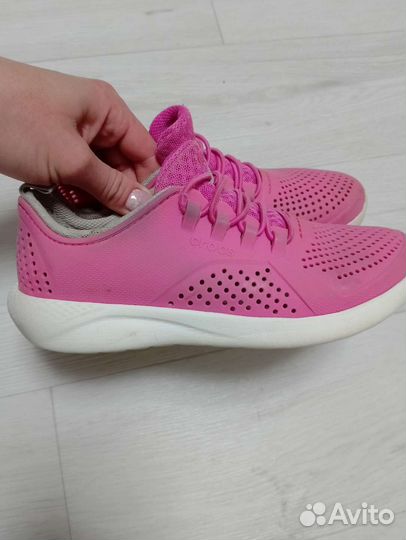 Кроссовки crocs