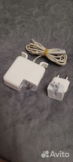 Оригинальная зарядка на MacBook Pro Air