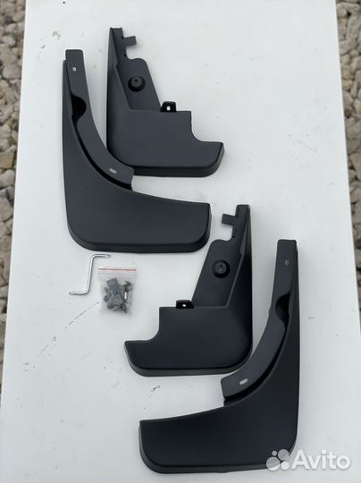 Брызговики на Audi Q5 2009-2016 комплект