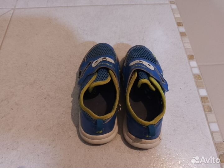 Кроссовки детские, размер 27