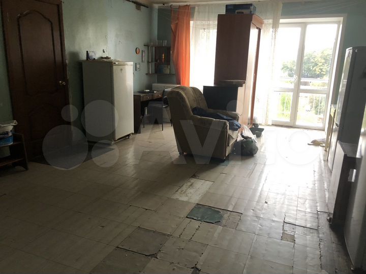 Комната 11 м² в 4-к., 4/5 эт.