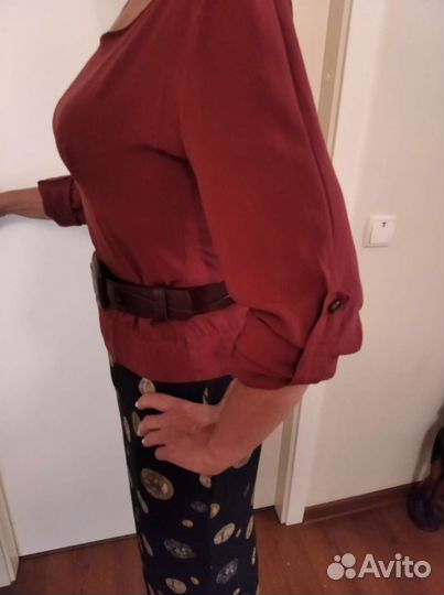 Блузка, юбка, ремень