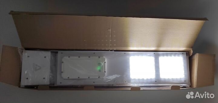 Светильник светодиодный с солнечной батареей