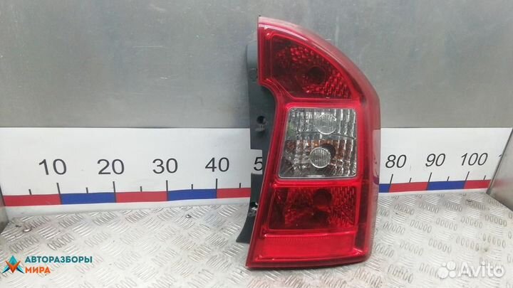Фонарь задний правый Kia Carens 3 2008