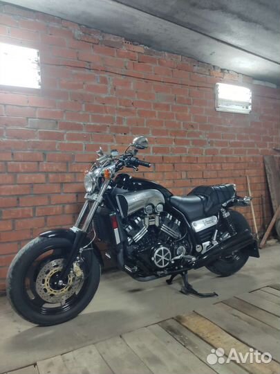 Yamaha V MAX1200