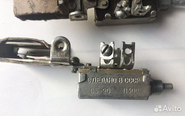 Переключатель П300