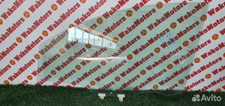 Стекло двери переднее левое Nissan Note E11 HR15