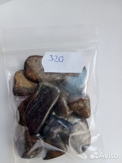 Россыпь бронзита