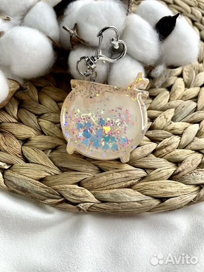 Брелок на ключи на сумку из смолы шейкер