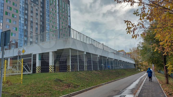 Машиноместо, 14 м²