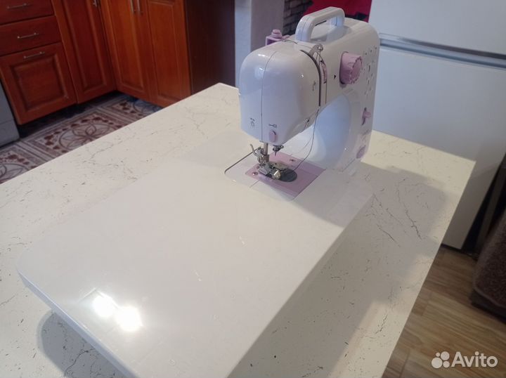 Швейная машина