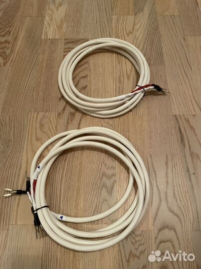 Акустический кабель Chord rumour 4