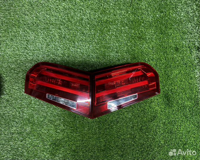 Блок задних фонарей на багажной двери bmw f30