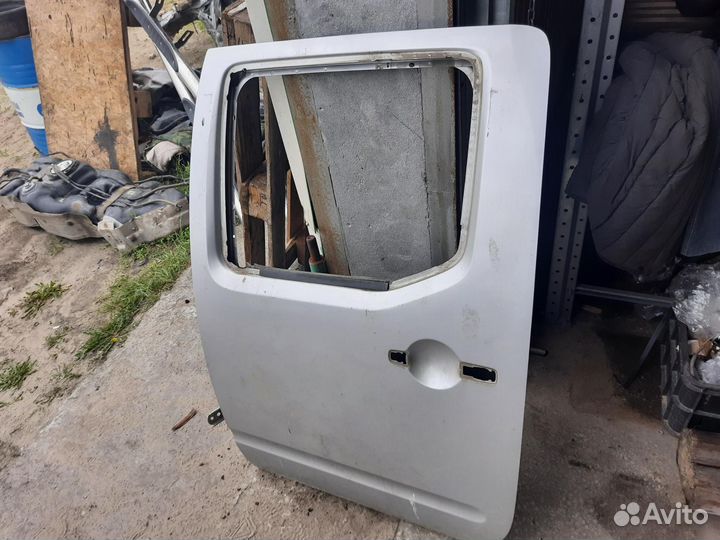 Б/У Б/У Дверь задняя L navara nissan Navara