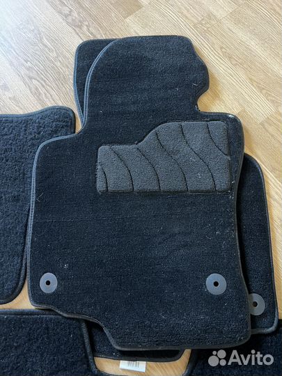 Автомобильные коврики ворсовые