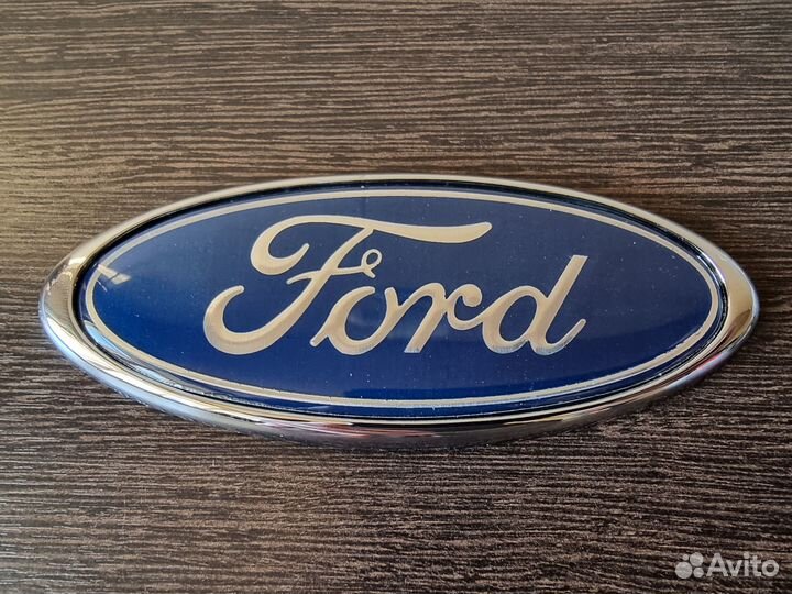 Эмблема Ford Fiesta mk5. Задняя