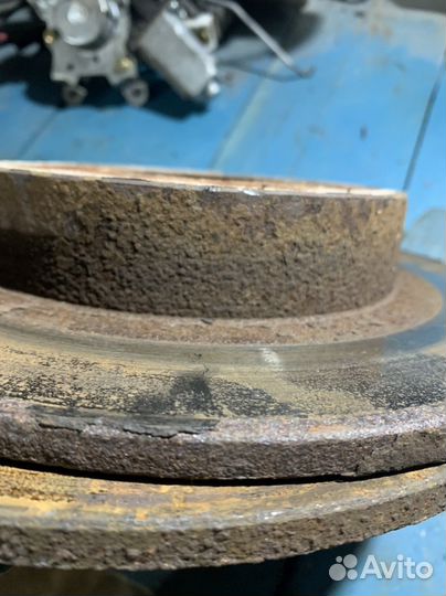 Диск тормозной задний Nissan Maxima (A32)