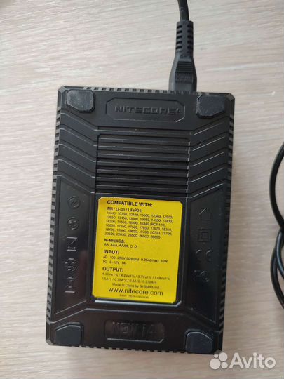 Зарядное устройство Nitecore NEW i4