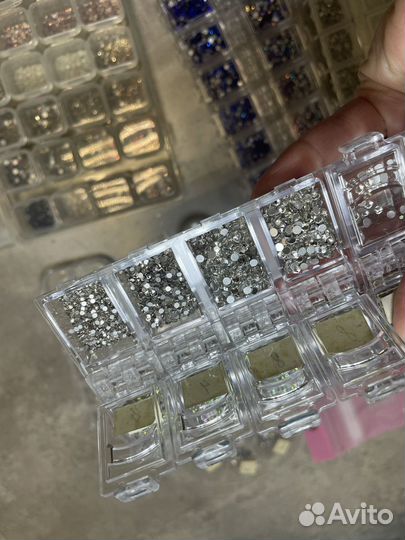 Стразы для маникюра