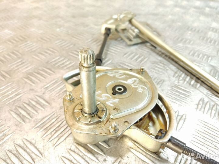 Стеклоподъемник задний правый Vaz Niva