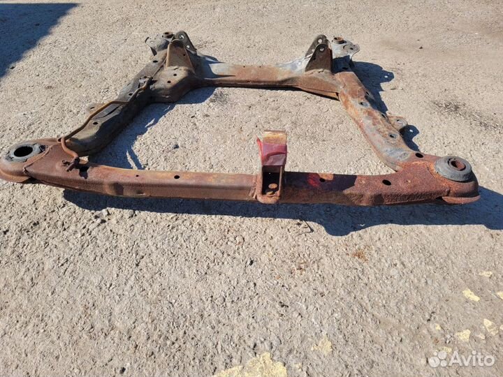 Подрамник передний на HighLander XU20