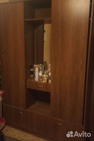 Продам прихожую, самовывоз