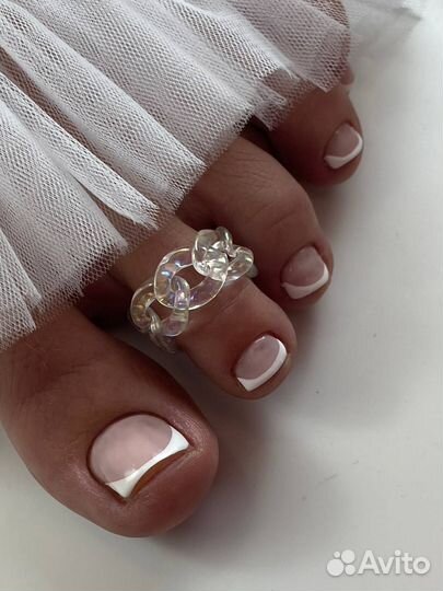 Маникюр и педикюр