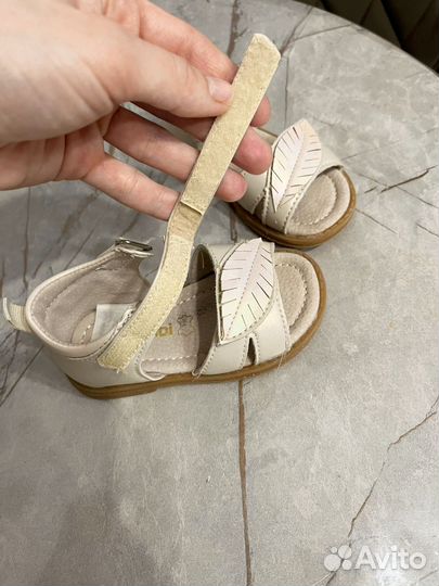 Сандалии для девочки 21 размер