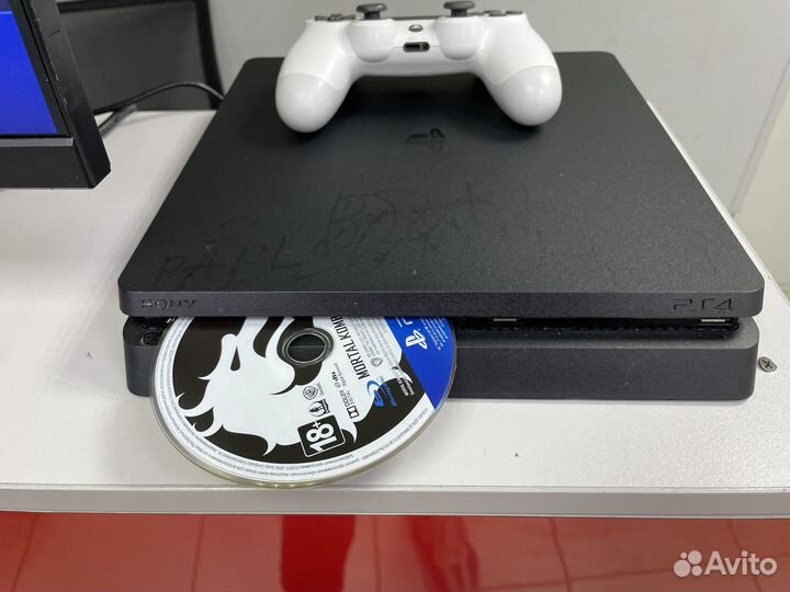 Sony playstation 4 slim 1tb + 2 геймпада + MK XL