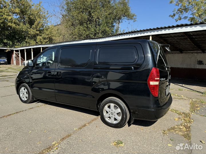 Hyundai Grand Starex 2.5 AT, 2010, 324 437 км