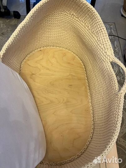 Вязаная люлька для новорожденного