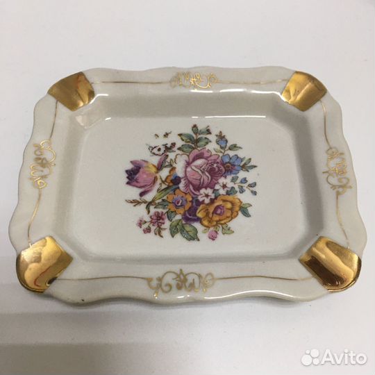 Пепельница фарфоровая