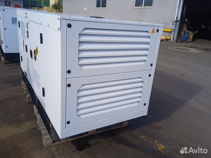 Дизельный генератор 30кВт в кожухе электростанция