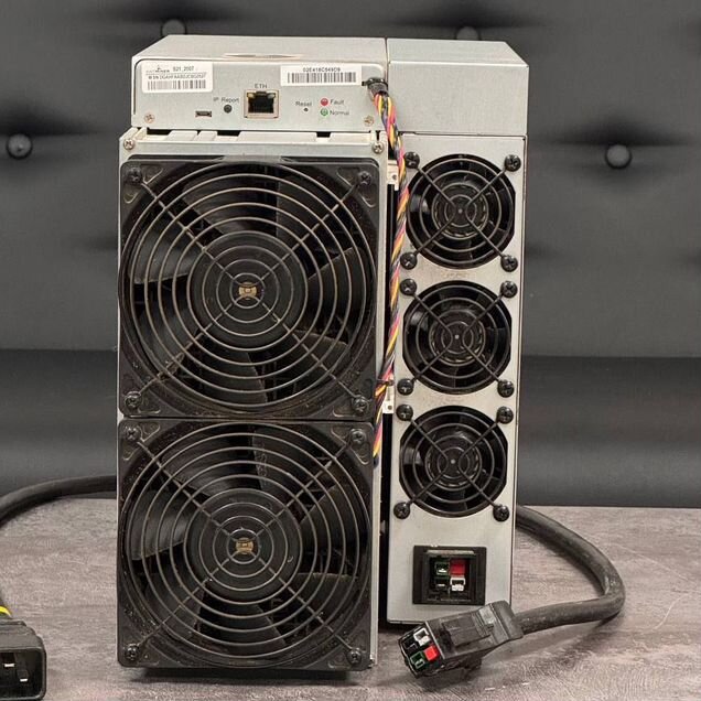 Asic майнер Antminer S21 200 Th/s