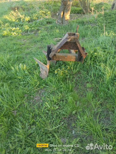 Плуг для трактора