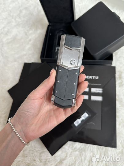 Vertu Signature S Design Stainless Steel, 4 ГБ