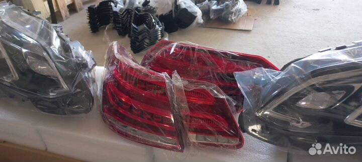 Правая фара Mercedes Е 212 рестайлинг