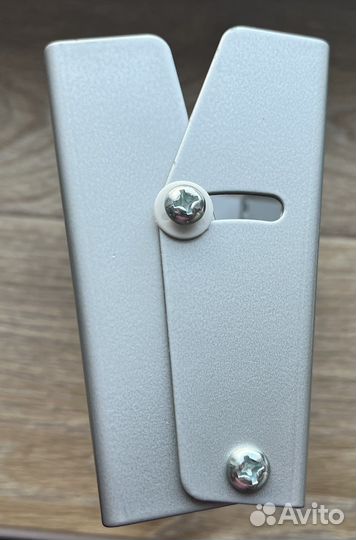 Кронштейн для настенного крепления LCD телевизоров