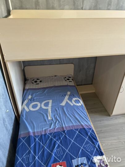 Детская кровать чердак со шкафом