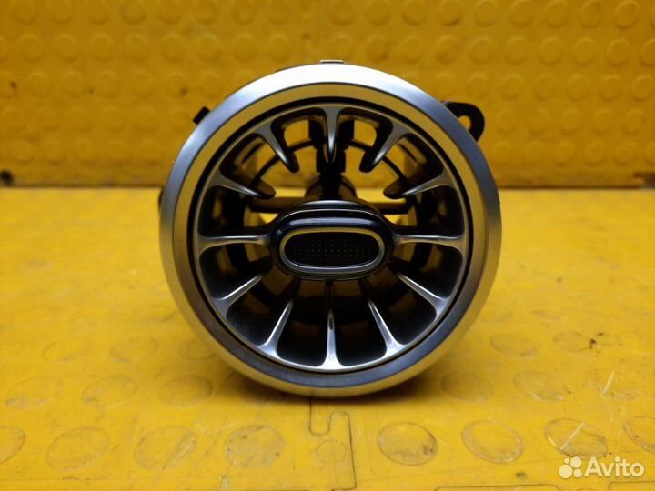 Дефлектор воздушный передний Mercedes-Benz