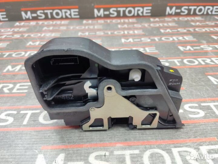 Замок двери передний правый Bmw X3 E83 N52B25A