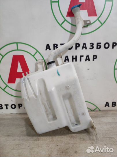 Бачок омывателя Nissan Note E11 HR16DE 2011