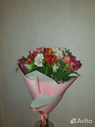 Букет из альстромерий