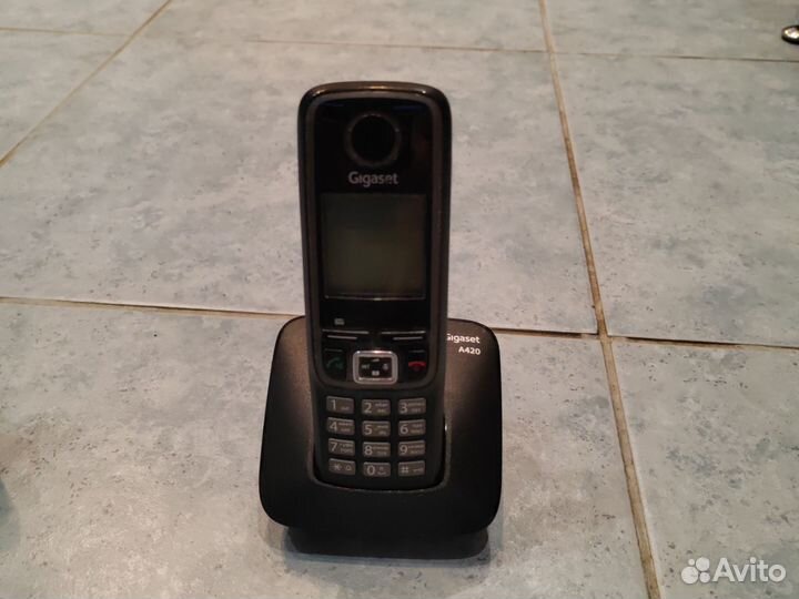 Офисный телефон