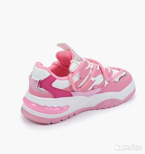 Кроссовки женские