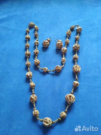 Бусы деревянные